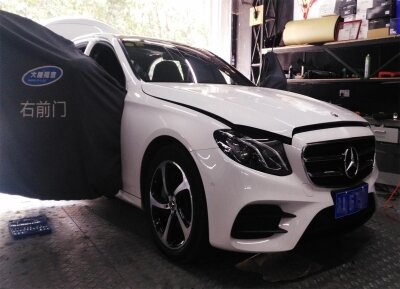 奔驰E300，柏林之声安装，体验音乐之美